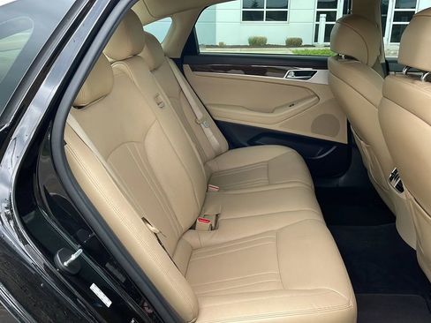 Used 2018 Genesis G80 3.8 RWD image 16