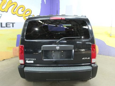 Used 2008 Dodge Nitro SXT AWD/4WD image 7