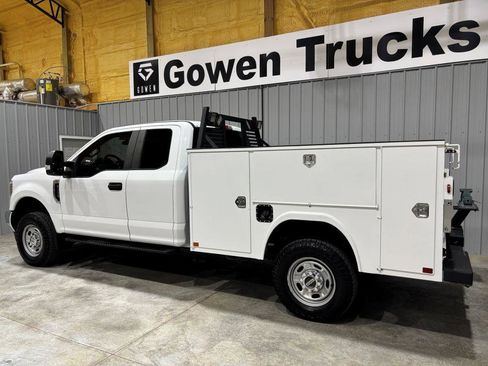 Used 2018 Ford F350 XL image 5