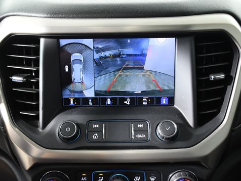 Used 2021 GMC Acadia Denali w/ Denali Technology Package image 17