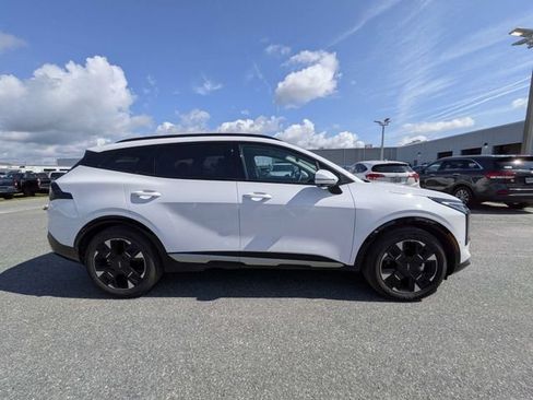 Used 2026 Kia Sportage SX FWD image 2