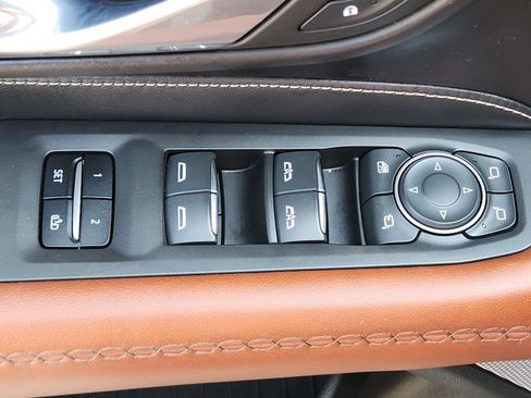 Used 2023 GMC Yukon Denali Ultimate AWD/4WD image 19