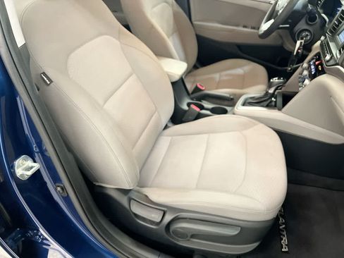 Used 2020 Hyundai Elantra SE FWD image 34
