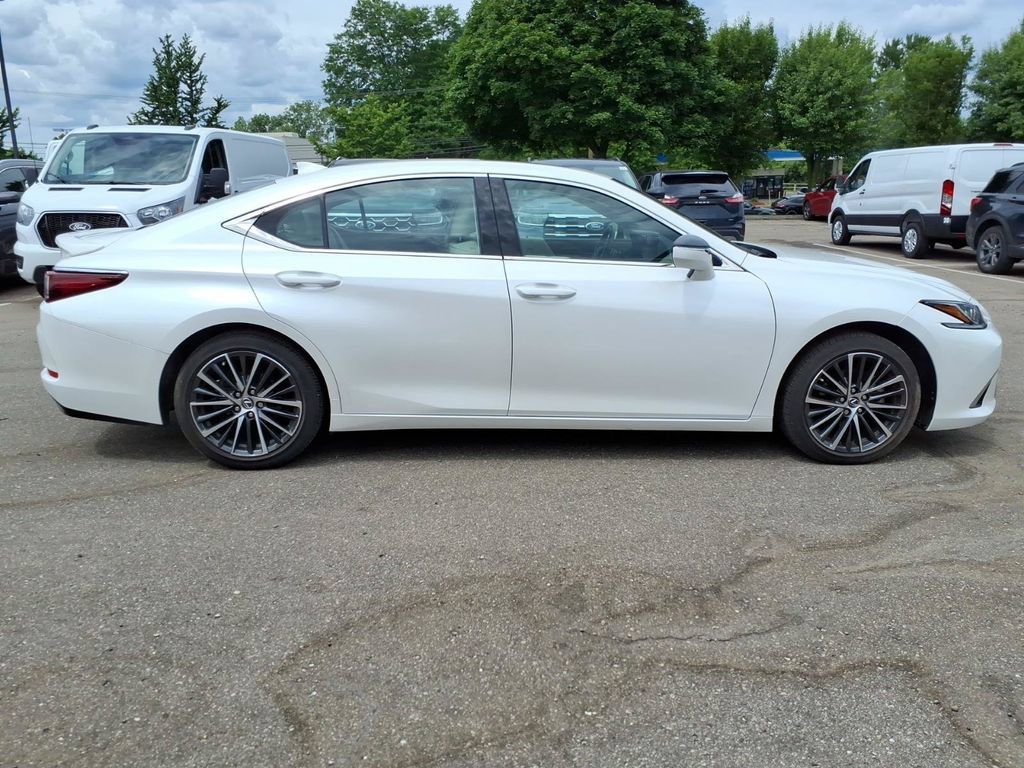 Used 2024 Lexus ES 350 w/ Premium Package FWD image 6