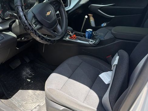 Used 2024 Chevrolet Trax LS FWD image 2