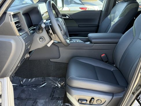 New 2026 Lexus GX 550 AWD/4WD image 19