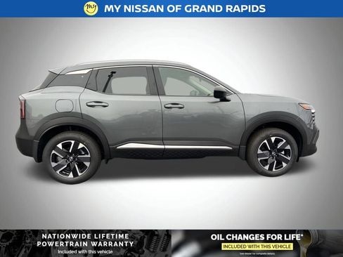 New 2026 Nissan Kicks SV w/ SV Premium Package AWD/4WD image 7
