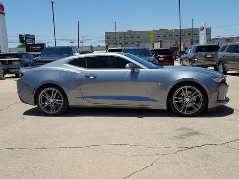 Used 2020 Chevrolet Camaro LT w/ RS Package RWD image 5