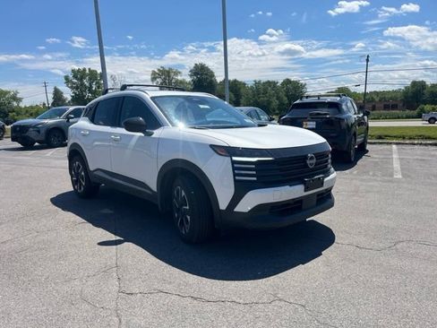 Certified 2026 Nissan Kicks SV w/ SV Premium Package AWD/4WD image 8