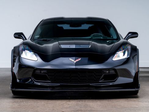 Used 2018 Chevrolet Corvette Grand Sport RWD image 2