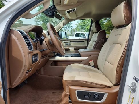 Certified 2021 RAM 1500 Laramie image 23