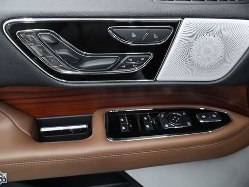 Used 2024 Lincoln Navigator L Reserve image 13