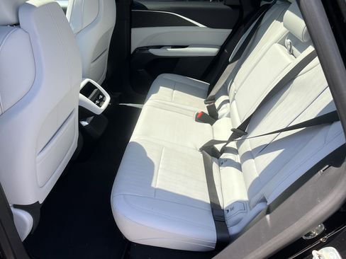 New 2025 Cadillac Lyriq Luxury image 24