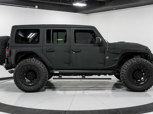 Used 2023 Jeep Wrangler Unlimited Rubicon 392 AWD/4WD image 2
