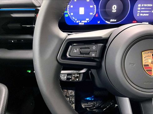 Used 2025 Porsche Macan Electric image 21