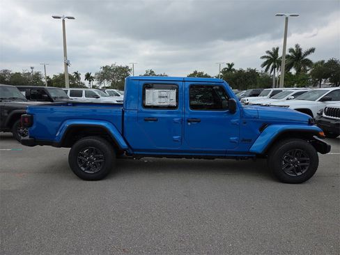 New 2026 Jeep Gladiator Sport image 4