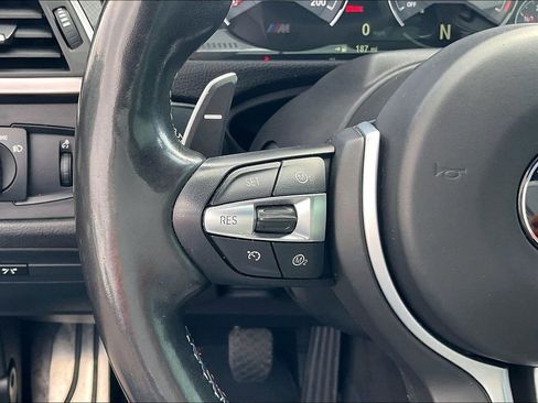 Used 2020 BMW M4 Convertible w/ Competition Package image 13