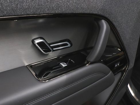 Used 2024 Land Rover Range Rover Sport Dynamic SE image 17