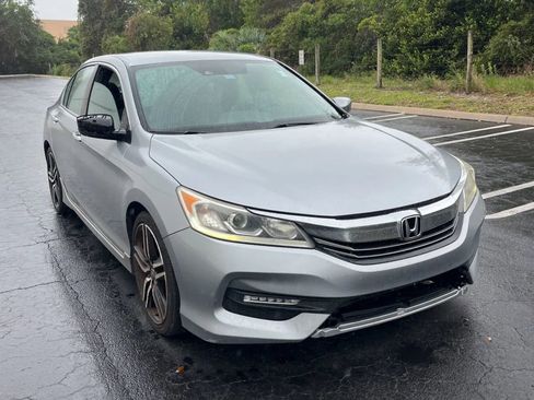 Used 2017 Honda Accord Sport image 12