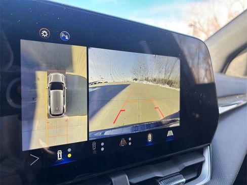 Used 2025 Chevrolet Equinox LT w/ Convenience Package II image 27