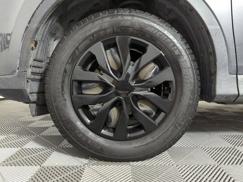 Used 2013 Toyota RAV4 LE FWD image 21