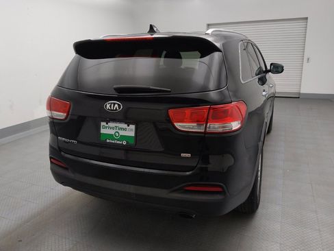 Used 2016 Kia Sorento FWD image 7