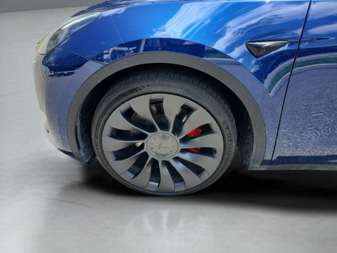 Used 2024 Tesla Model Y Performance AWD/4WD image 59