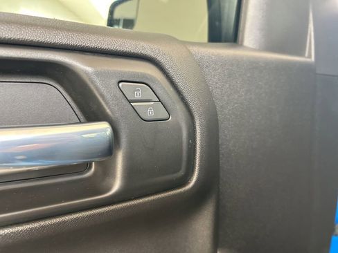 Used 2022 Chevrolet Silverado 1500 Custom Trail Boss image 37