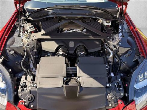 Used 2025 Aston Martin V8 Vantage image 24