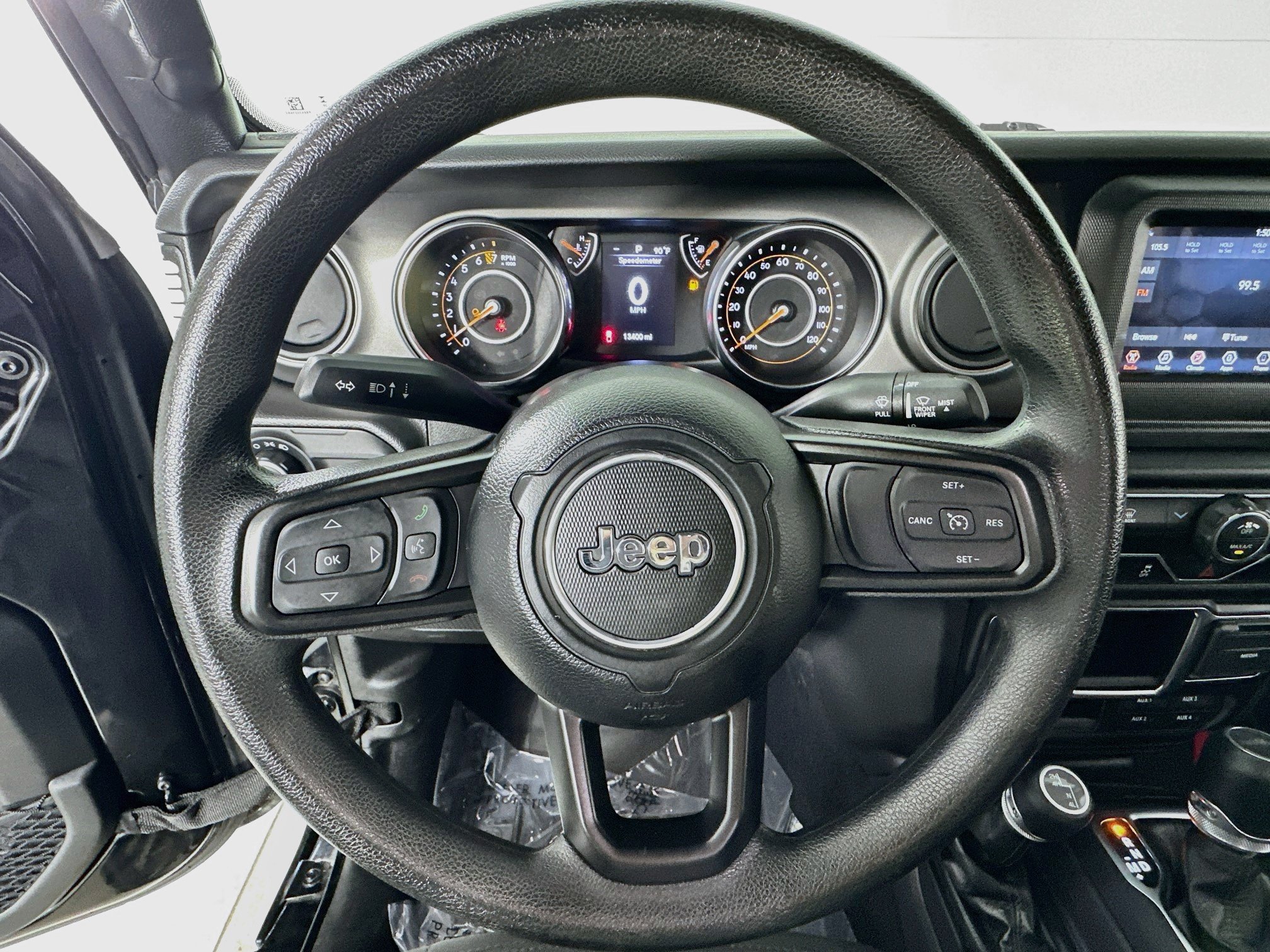 Used 2023 Jeep Gladiator Sport AWD/4WD image 11