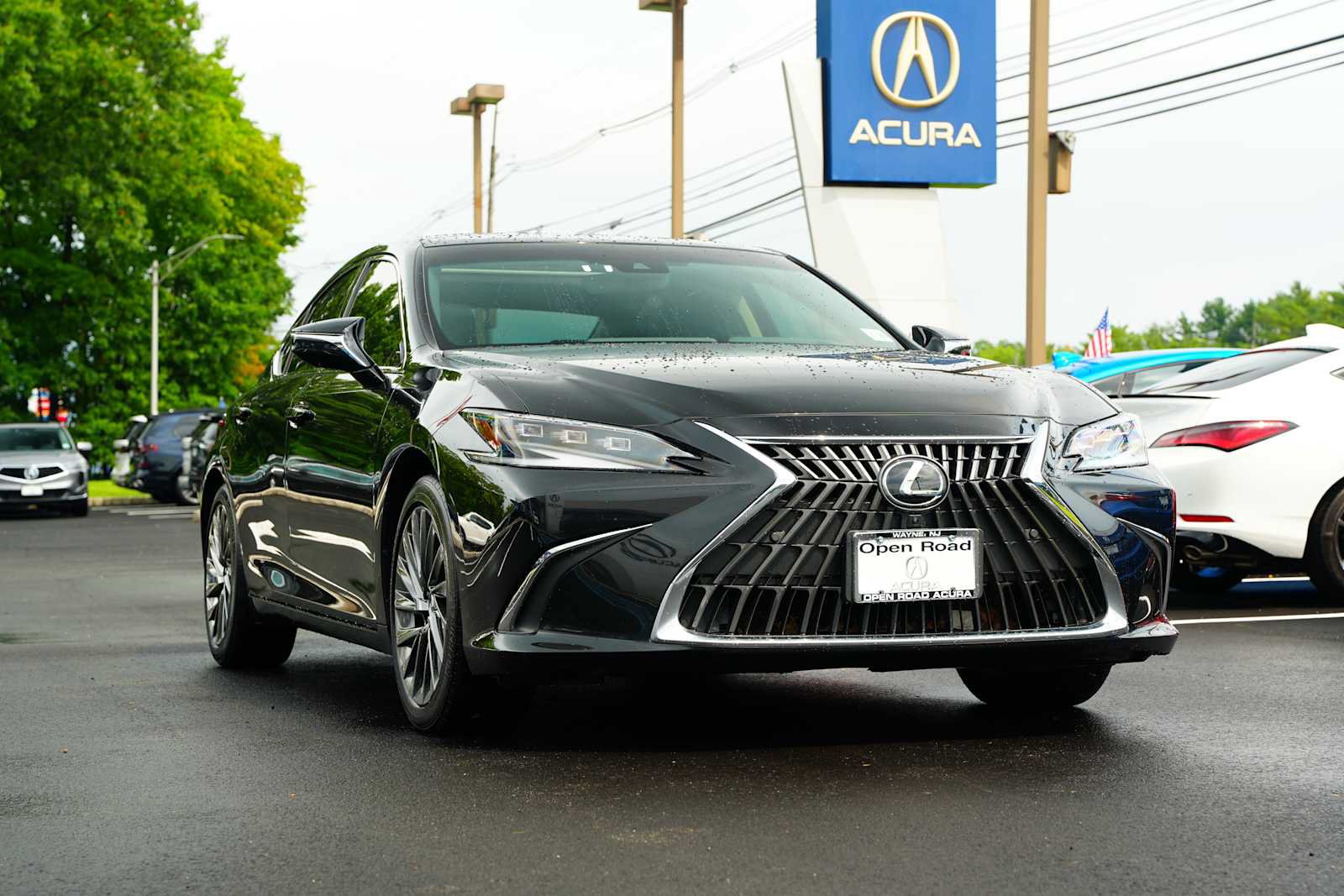 Used 2024 Lexus ES 350 Ultra Luxury w/ Accessory Package (Z2) FWD image 1
