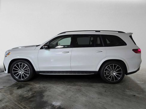 Used 2024 Mercedes-Benz GLS 580 4MATIC image 5