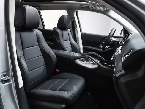 New 2026 Mercedes-Benz GLS 450 4MATIC image 10