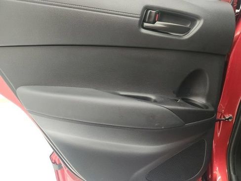 Used 2026 Toyota Corolla Cross LE FWD image 9