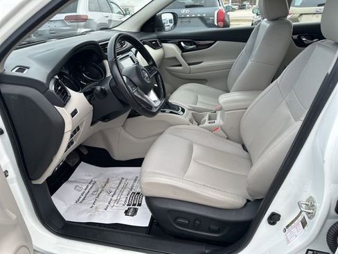 Used 2022 Nissan Rogue Sport SL image 14