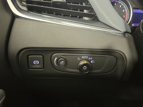 Certified 2020 Buick Enclave Essence image 31