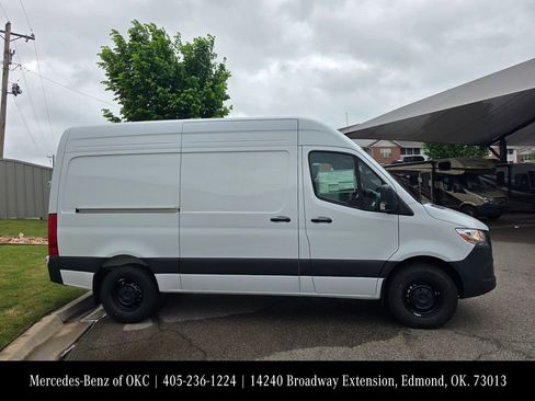 New 2026 Mercedes-Benz Sprinter 2500 image 3