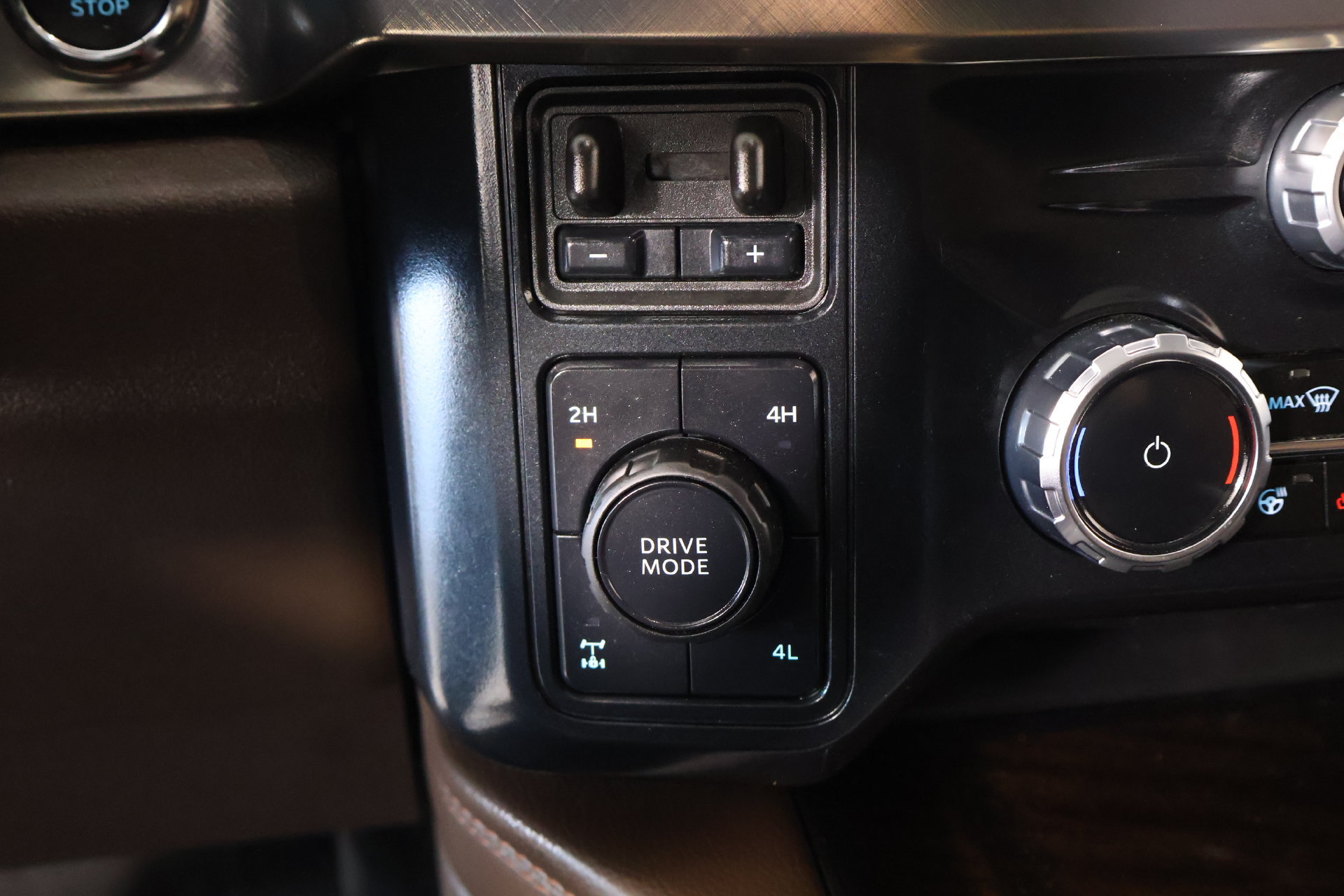 Used 2026 Ford F250 King Ranch w/ Chrome Package AWD/4WD image 9