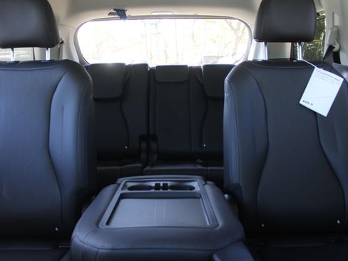 New 2026 Kia Carnival EX FWD image 61