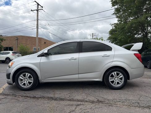 Used 2015 Chevrolet Sonic LT FWD image 3
