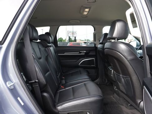 Used 2023 Kia Telluride LX FWD image 29