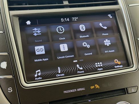 Used 2019 Lincoln Nautilus FWD image 24