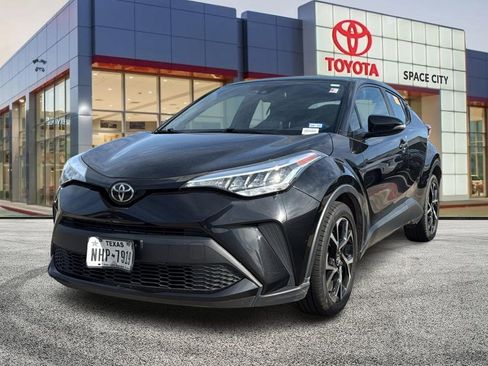 Used 2020 Toyota C-HR XLE image 1
