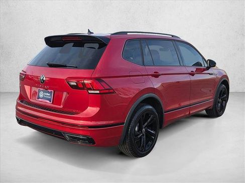 Certified 2024 Volkswagen Tiguan SE R-Line image 5