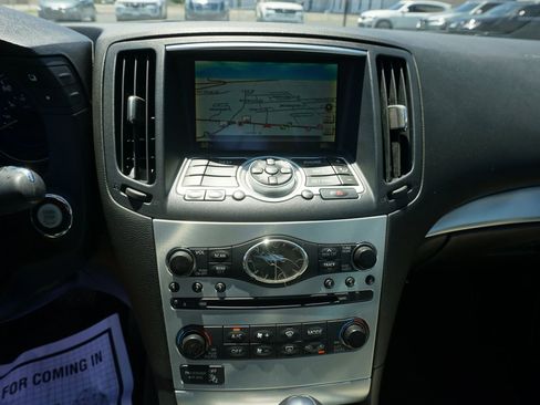 Used 2010 INFINITI G37 Convertible w/ Premium Pkg RWD image 10