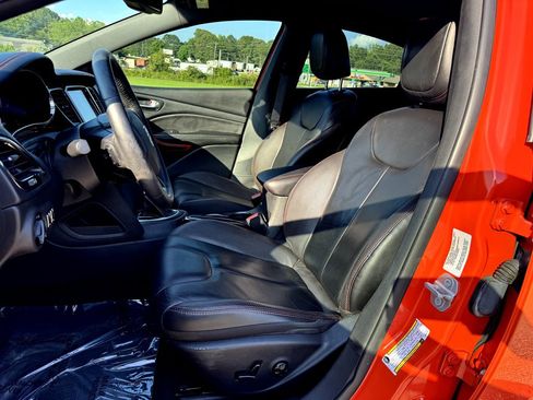 Used 2015 Dodge Dart GT image 3