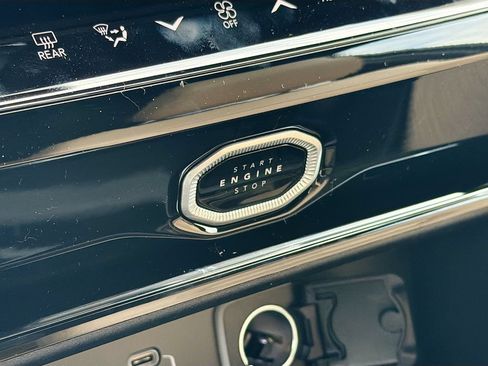New 2026 Jeep Grand Cherokee Limited AWD/4WD image 19
