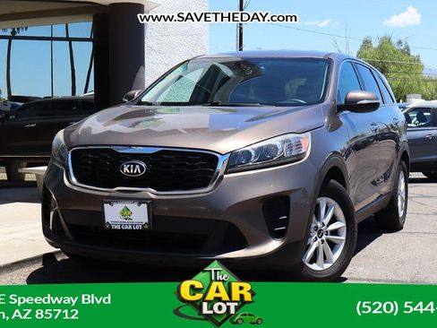 Used 2020 Kia Sorento FWD V6 image 1