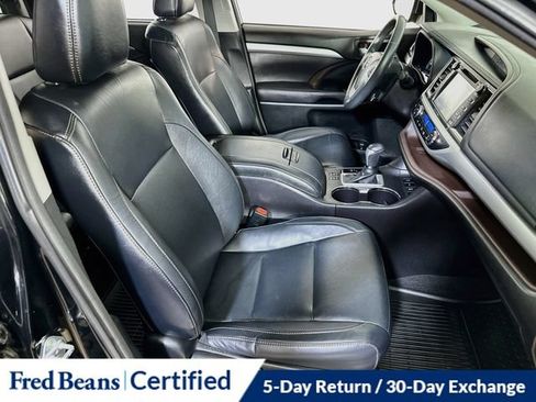 Used 2016 Toyota Highlander XLE AWD/4WD image 15