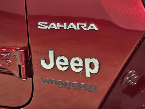 Used 2021 Jeep Wrangler Unlimited Sahara w/ Cold Weather Group image 37